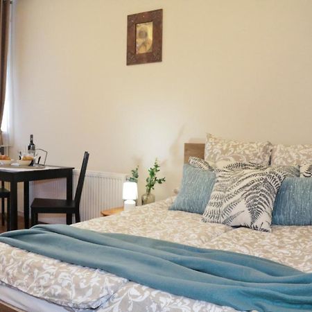 Palma Apartmanok Szallashely Szazhalombatta 6A Dış mekan fotoğraf
