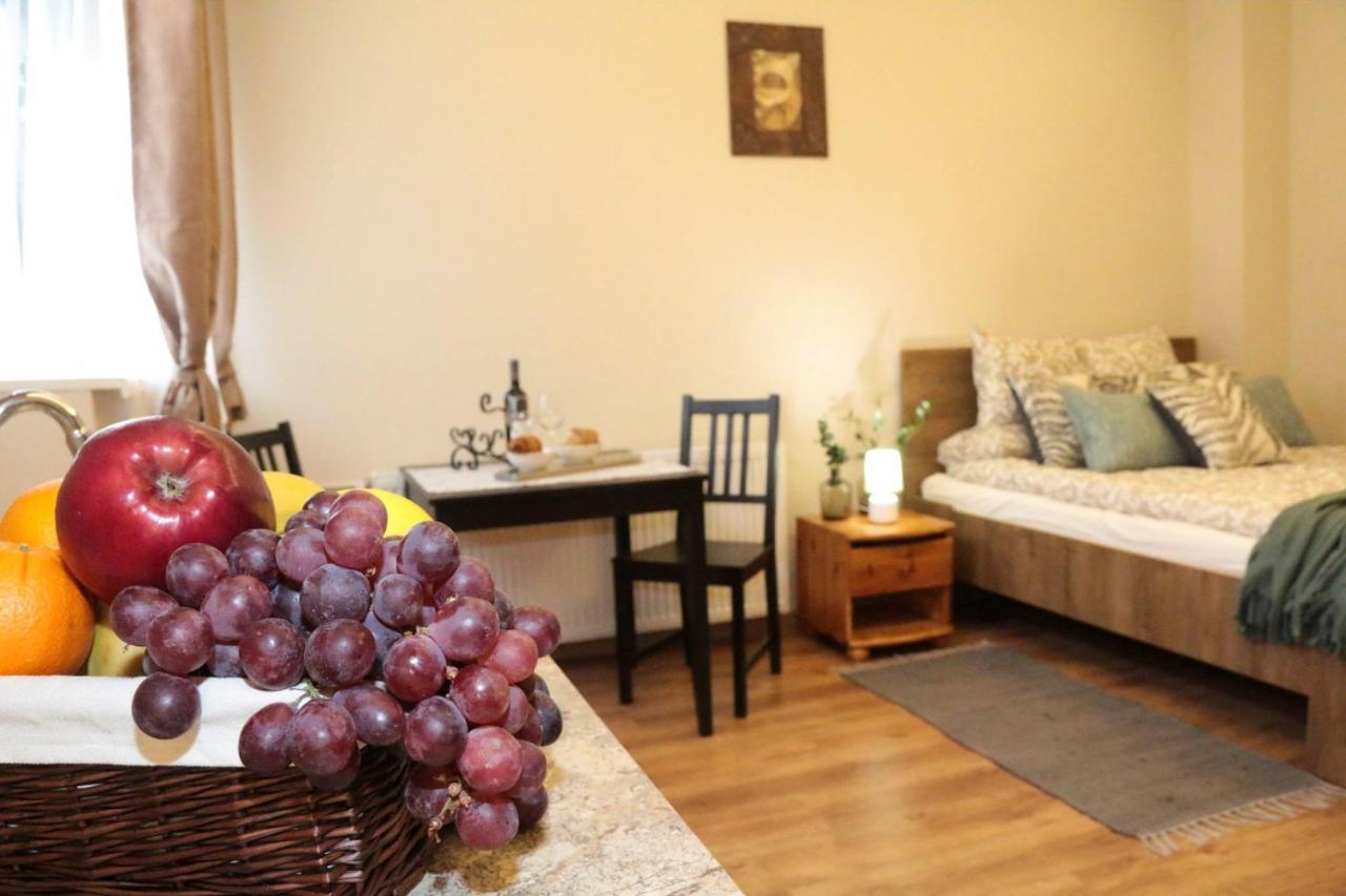 Palma Apartmanok Szallashely Szazhalombatta 6A Dış mekan fotoğraf
