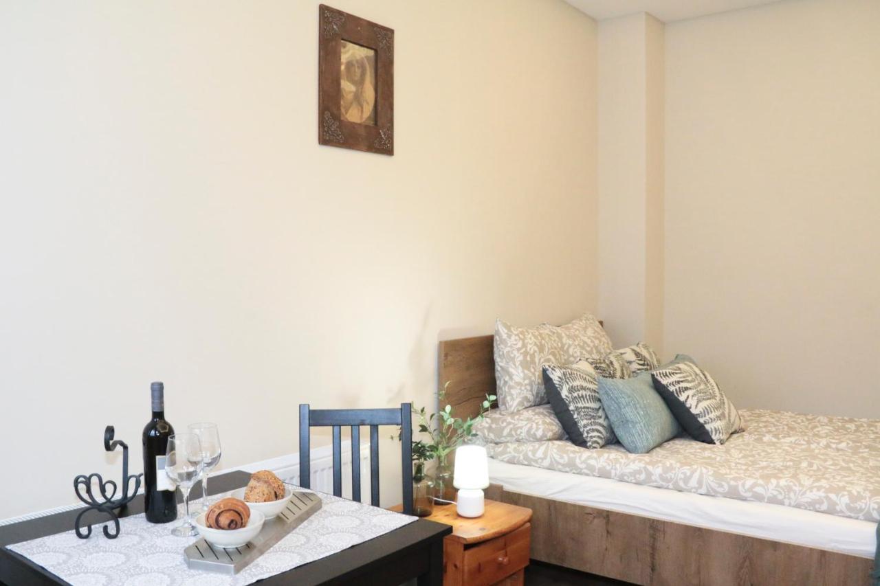 Palma Apartmanok Szallashely Szazhalombatta 6A Dış mekan fotoğraf
